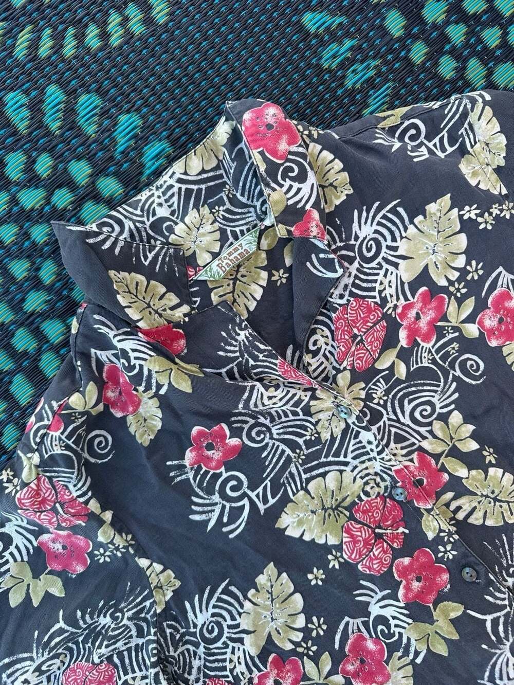 Vintage Silk Tommy Bahama Floral Tropical Short Sleeve Button Down